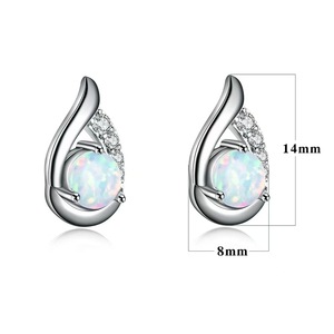 Boucles d'oreilles clous Blaike en opale de feu blanche pour femme, géométriques, tendance, couleur or rose, ailes d'ange, mignonnes, en laiton plaqué or, pour soirée - Product Image 4