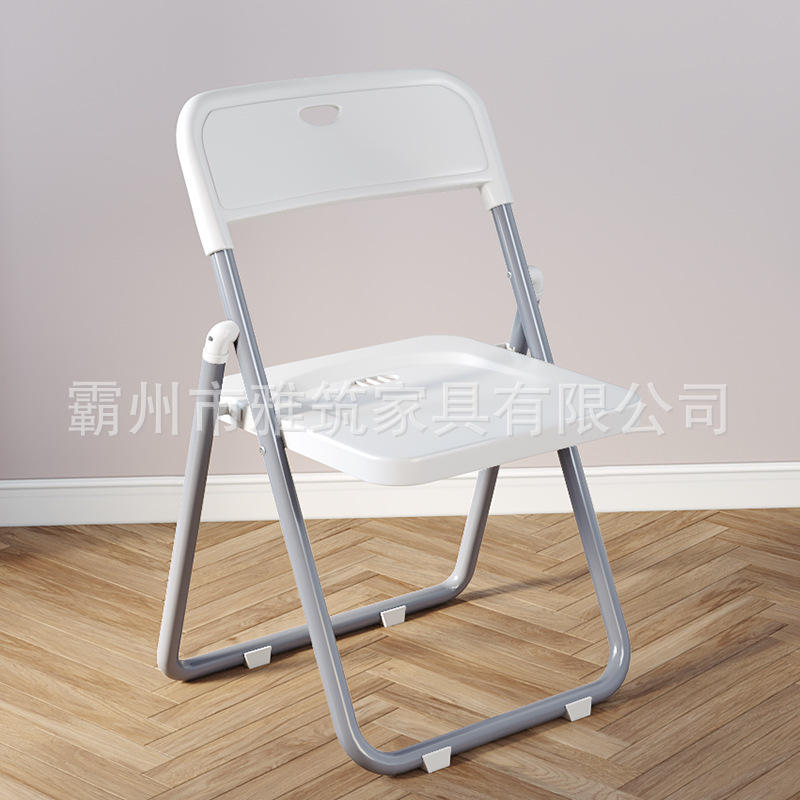 pattes grises blanc brillant