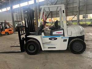 Chariot élévateur TCM 80% nouveau chariot élévateur TCM FD70 7 tonnes avec décalage latéral du mât à 2 étages disponible - Product Image 4