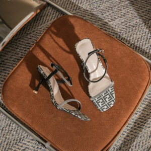 Sandalias de Tacón de Aguja de Talla Grande para Verano, Transpirables y Suaves, con Diseño a Cuadros Exquisito, Antideslizantes y Cómodas de Poner - Product Image 6