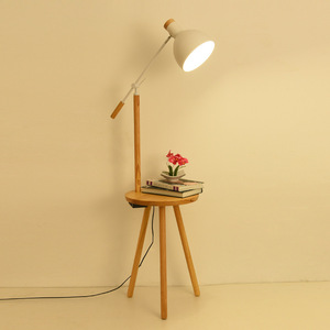 Lampe de sol de chevet, petite, dorée, en fer, style postmoderne, avec base E26/E27, télécommande LED, abat-jour rose - Product Image 4