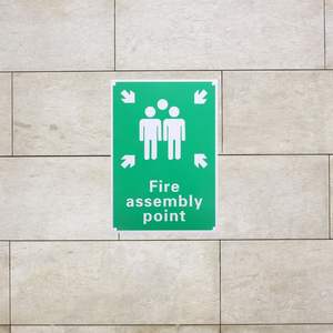 Panneau de point d'assemblage d'incendie Panneau d'urgence en aluminium avec symbole et texte pour utilisation en extérieur Parcs et jardins Marquage directionnel - Product Image 5