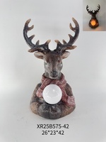 Figurine de renne de Noël lumineuse en résine avec pull tricoté et LED pour décoration de table intérieure et cadeau du Nouvel An