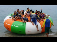 Jouets d'eau rotatifs gonflables pour l'été fou, bateau Disco, Tube remorquable/bateau ovni gonflable pour le divertissement aquatique