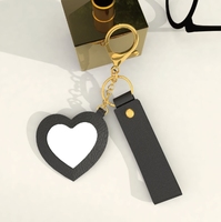 Cute Creative untuk Gantungan Kunci Carabiner Cermin - Cermin Rias Hati dari Kulit PU dengan Cetakan UV dan Fungsi Gantungan