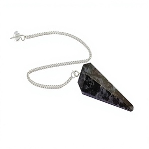 Pendentif de radiesthésie en agate facettée naturelle de Larvikite, sculptée, pour la guérison Reiki, bijou en pierre semi-précieuse, artisanat du Gujarat - Product Image 1