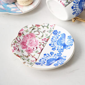 Mug en céramique asymétrique de forme spéciale à motif floral rétro ministériel, tasse à café en porcelaine avec soucoupe, nouveau design pour la rentrée scolaire - Product Image 5