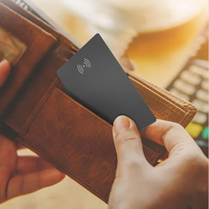 Carte de suivi intelligente ultra-mince rechargeable longue durée de vie de la <span class=keywords><strong>batterie</strong></span> anti-perte pour portefeuille, bagages et localisateur de voyage - Product Image 2