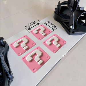 Autocollants antidérapants en plastique pour snowboard, 9.6cm x 9.5cm, pour accessoires de sports d'hiver - Product Image 1