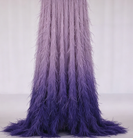 Tissu de luxe en plumes d'autruche dégradées, dentelle à franges en plumes violettes ombrées pour robe de soirée haute couture et robe de mariée