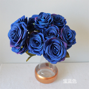 Vente en <span class=keywords><strong>gros</strong></span> grand <span class=keywords><strong>bouquet</strong></span> <span class=keywords><strong>de</strong></span> <span class=keywords><strong>roses</strong></span> blanches <span class=keywords><strong>roses</strong></span> rouges à 10 têtes pour la décoration <span class=keywords><strong>de</strong></span> la Saint-Valentin décoration du salon et <span class=keywords><strong>de</strong></span> la maison - Product Image 5