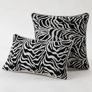Housse de coussin imprimée léopard noir et blanc, motif de zèbre Animal de luxe, housse de coussin décorative carrée douce pour canapé