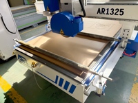 Oferta Especial: Router CNC AR1325 de 4 Ejes, Máquina de Corte con Husillo de 3.2kW y Hoja de Sierra de 300mm para Madera, MDF, Puertas y Acrílico - Corte Profesional de Madera