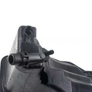 Tanque de Expansión del Depósito de Agua 17137640514 17137607428 para BMW, Pieza de Repuesto del Sistema Auxiliar de Refrigeración - Product Image 4