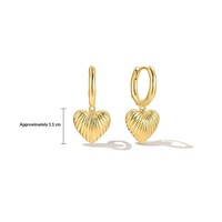 Boucles d'oreilles clous en cuivre en forme de C pour femmes, style européen et américain - Design vintage français de niche, luxe léger, haut de gamme et tendance