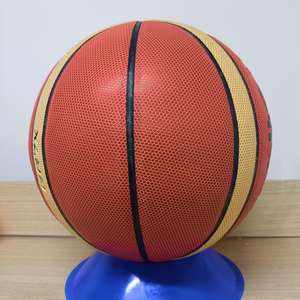 Ballon de basket en cuir PU marron fondu personnalisé avec LOGO - Product Image 6