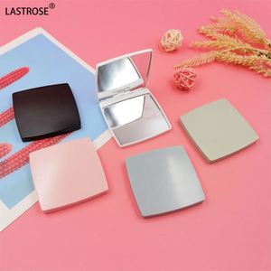 Mini Espejo de Maquillaje Plegable Portátil, Diseño Cuadrado Simple, Pinzas para Pestañas de Plástico, Producto Nuevo al por Mayor - Product Image 6