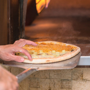 Precio al por mayor: Pala para pizza de aluminio de 16 pulgadas, ecológica, marca Lisen, de grado alimenticio, con mango de madera - Product Image 6