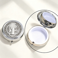Boîte cadeau en métal haut de gamme pour la communion, chapelet de Saint-Benoît, design élégant imprimé pour la présentation