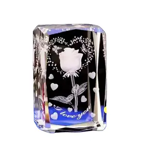Cubo de rosa de cristal láser 3D personalizado con luz Led/pastel de cumpleaños favores y regalo de boda