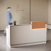 Comptoir de caisse, bureau d'accueil, table pour magasin de vêtements, salon de beauté, petit bar, supermarché, bois massif, écologique, minimaliste, moderne