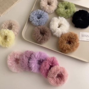 หวานฤดูใบไม้ร่วงฤดูหนาวสาวยืดหยุ่นตุ๊กตาผมเทียมFaux Furอุปกรณ์เสริมผมที่มีสีสันFurry Scrunchieที่เรียบง่ายผมTie - Product Image 1