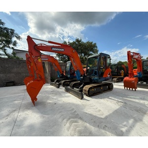 Mini-excavatrice sur chenilles DOOSAN DX60-9C d'occasion de haute qualité, 6 tonnes, pour projets de construction - Product Image 1