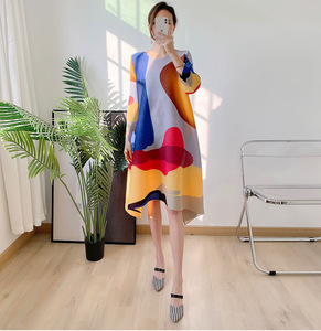 Abito Plissettato Stampato Miyake Design Estivo 2022 Moda Europea e Americana Taglie Forti <span class=keywords><strong>Gonna</strong></span> <span class=keywords><strong>Plissettata</strong></span> - Product Image 5