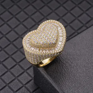 黄铜冰出锆石大心形戒指全VVS硅石18k镀金女性爱情浪漫戒指