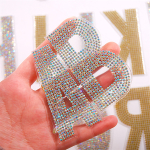 Hisenlee 3D hotfix Stickers kích thước nhỏ nhựa Logo Rhinestone Thư Các Bản vá lỗi sắt-on Glass pha lê đính các bản vá lỗi cho quần áo - Product Image 4