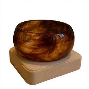 Escultura de Resina Circular, Pieza Decorativa Coleccionable de Forma Redonda, Elaborada con Técnica de Fundición - Product Image 3