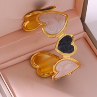 Nouveau style, bracelets manchette ouverts en acier inoxydable, faits main, en forme de cœur (grands et petits), avec finition émail goutte d'huile et forme en C, élégants, tendance, haut de gamme