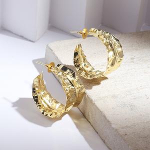 Pendientes de Aro Texturizados para Mujer, Joyería Elegante con Diseño Estilizado, Pendientes de Aro Clásicos Perfectos para Uso Diario - Product Image 4