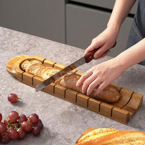 Woodsun Baguette Schneidebrett aus Holz Brotschneidebrett mit Skala - Product Image 1