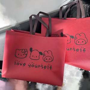 Bolsas de Compras de Tela No Tejida Rosa Impermeable para Uso Diario y Bolsos con Logotipo Personalizado - Product Image 2