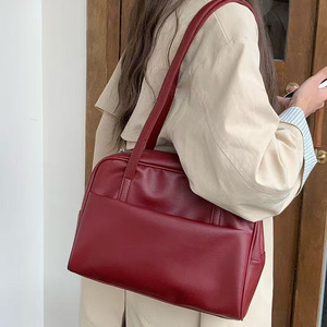 Bolso de hombro individual espacioso con diseño limpio perfecto para compras en el trabajo y uso diario - Product Image 5