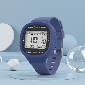 Montres de sport numériques étanches pour garçons, personnalisées, lumineuses, en ABS, chronographe carré, résistantes à l'eau 3 ATM, vente en gros - Product Image 2
