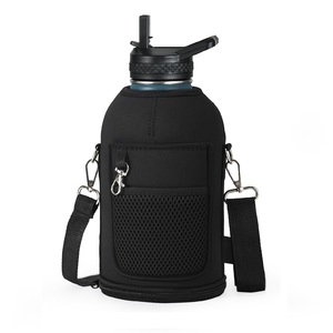 Housse de bouteille d'eau en néoprène de haute qualité, porte-bouteille de 64 oz avec bandoulière réglable - Product Image 1