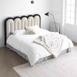 Vente en gros Cadre de lit king moderne blanc crème Ensemble de meubles de chambre à coucher rembourrés populaires Lit design pour la maison Hôtel Offre Spéciale - Product Image 1
