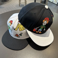 Casquettes Snapback en toile bleu marine à 6 panneaux, profil bas, non structurées, à visière plate, avec boucle en métal et cuir, logo personnalisé – Grande Vente