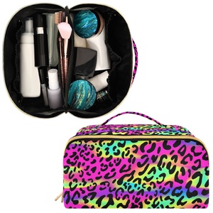 Pochette de toilette portable avec logo personnalisé, design guépard arc-en-ciel, imperméable, sac à cosmétiques de voyage, sac à pinceaux de maquillage avec fermeture éclair dorée - Product Image 2