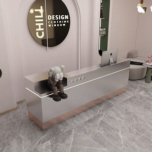 Escritorio Minimalista de Lujo en Acero Inoxidable para Salón de Belleza, Peluquería, Estudio de Yoga, Tienda de Ropa y Pequeño Bar o Recepción - Product Image 3