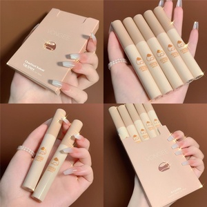 <span class=keywords><strong>Set</strong></span> Lip Glaze <span class=keywords><strong>Chestnut</strong></span> Matte Velvet Fashionable untuk Mahasiswa, Lipstik Pemutih Anti Lengket di Gelas, Vegan, Tahan Lama, Tahan Air, Cocok untuk Berolahraga - Product Image 2