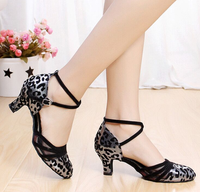 Chaussures modernes pour filles danse femmes chaussures de danse latine dames salle de bal Tango fermé Salsa chaussures de pratique