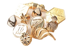 Insignia <span class=keywords><strong>de</strong></span> metal personalizada en 3D, insignia <span class=keywords><strong>de</strong></span> bronce estampada, pin <span class=keywords><strong>de</strong></span> esmalte <span class=keywords><strong>de</strong></span> cobre antiguo personalizado, pin <span class=keywords><strong>de</strong></span> solapa <span class=keywords><strong>de</strong></span> metal vintage, insignia <span class=keywords><strong>de</strong></span> recuerdo. - Product Image 2