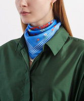 Foulard carré en soie à impression numérique personnalisée, motif 'Étends tes ailes', bleu vif, en satin, pour la tête, marque privée, vente en gros acceptée