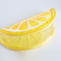 Kreatives Design Anpassen des Logos Wassermelone förmiger PVC-Reiß verschluss Kosmetischer Plastik beutel Wasserdichte süße Mini-Halbmond-Geldbörse