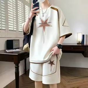 Nuova tuta sportiva estiva personalizzata da uomo a maniche corte pantaloncini da due pezzi Set 2 pezzi Set da uomo Set di pezzi corti da uomo - Product Image 1