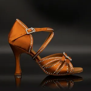 Туфли для латиноамериканских танцев с двойной пряжкой и кристаллами на гибкой подошве 8,5 см