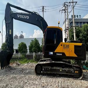 Excavatrice Volvo EC240 d'occasion de haute qualité, capacité de 24 tonnes, modèle 2023, godet de 1,2 m, certifiée CE EPA, moteur inclus - Product Image 1